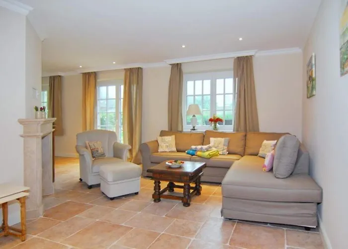 Aurora, Dirksstr 12 B Sylt