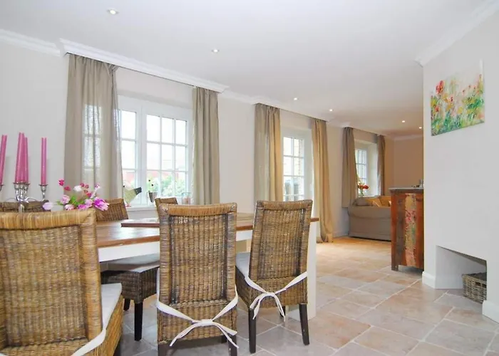 Aurora, Dirksstr 12 B * Sylt