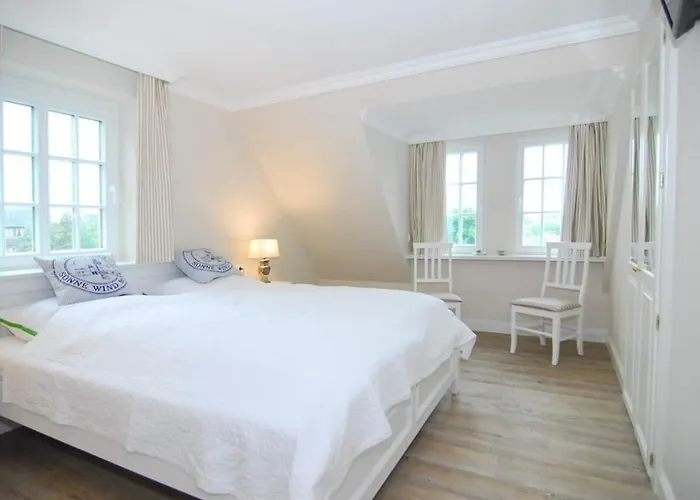 Aurora, Dirksstr 12 B Sylt