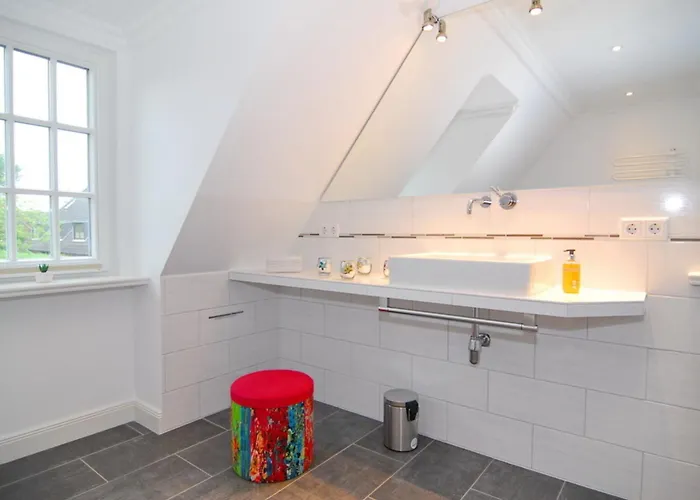 Aurora, Dirksstr 12 B * Sylt