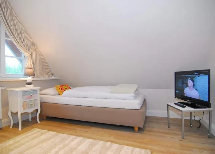 Aurora, Dirksstr 12 B * Sylt